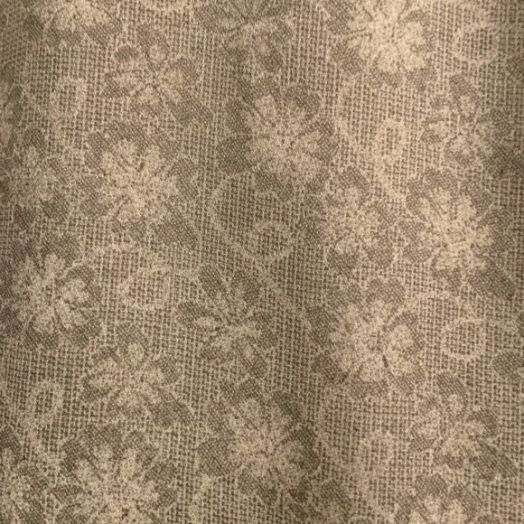 Floral Ruffle pistachio Color Blouse - Picture 7 of 7